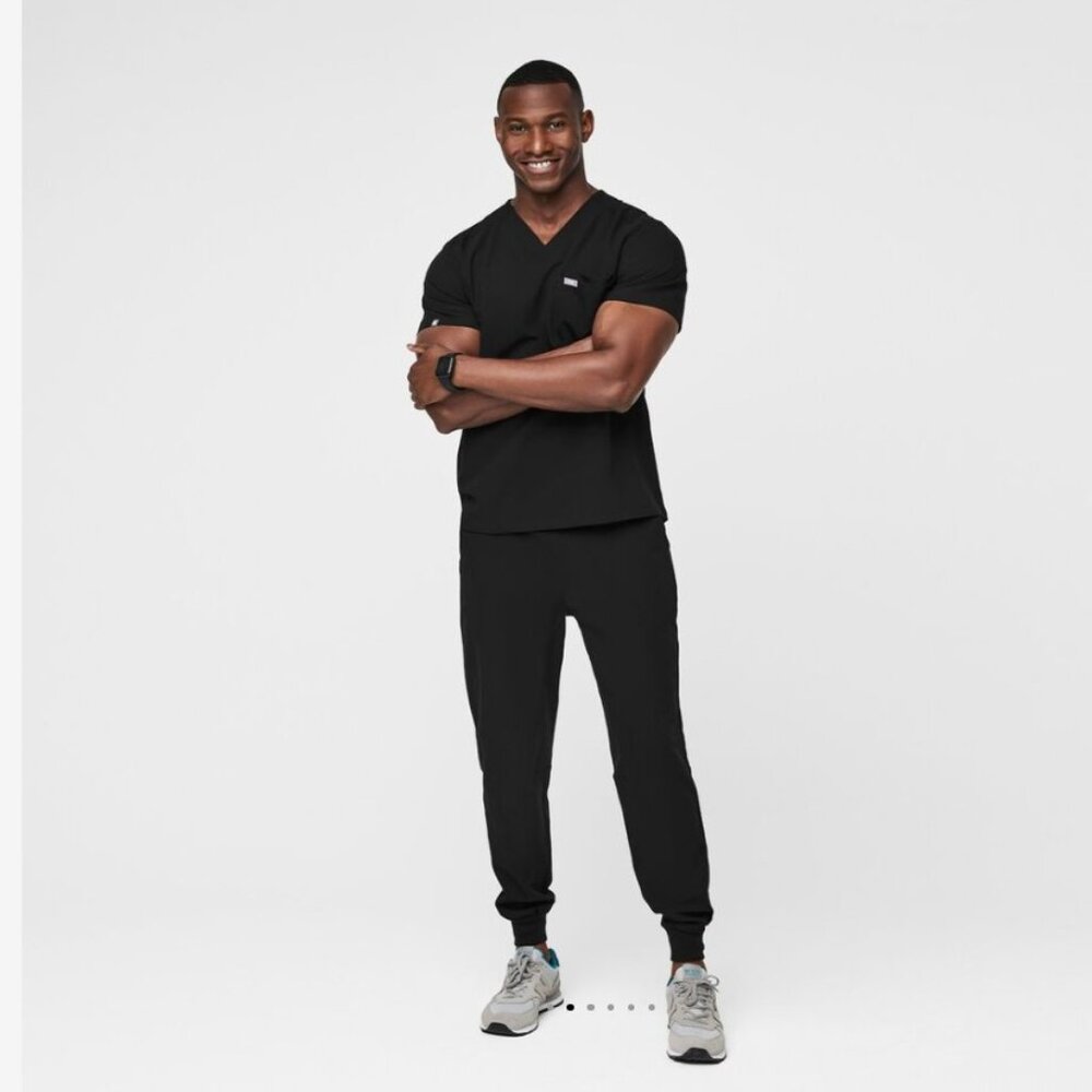 FIGS MENS SCRUBS Full Set In original packages